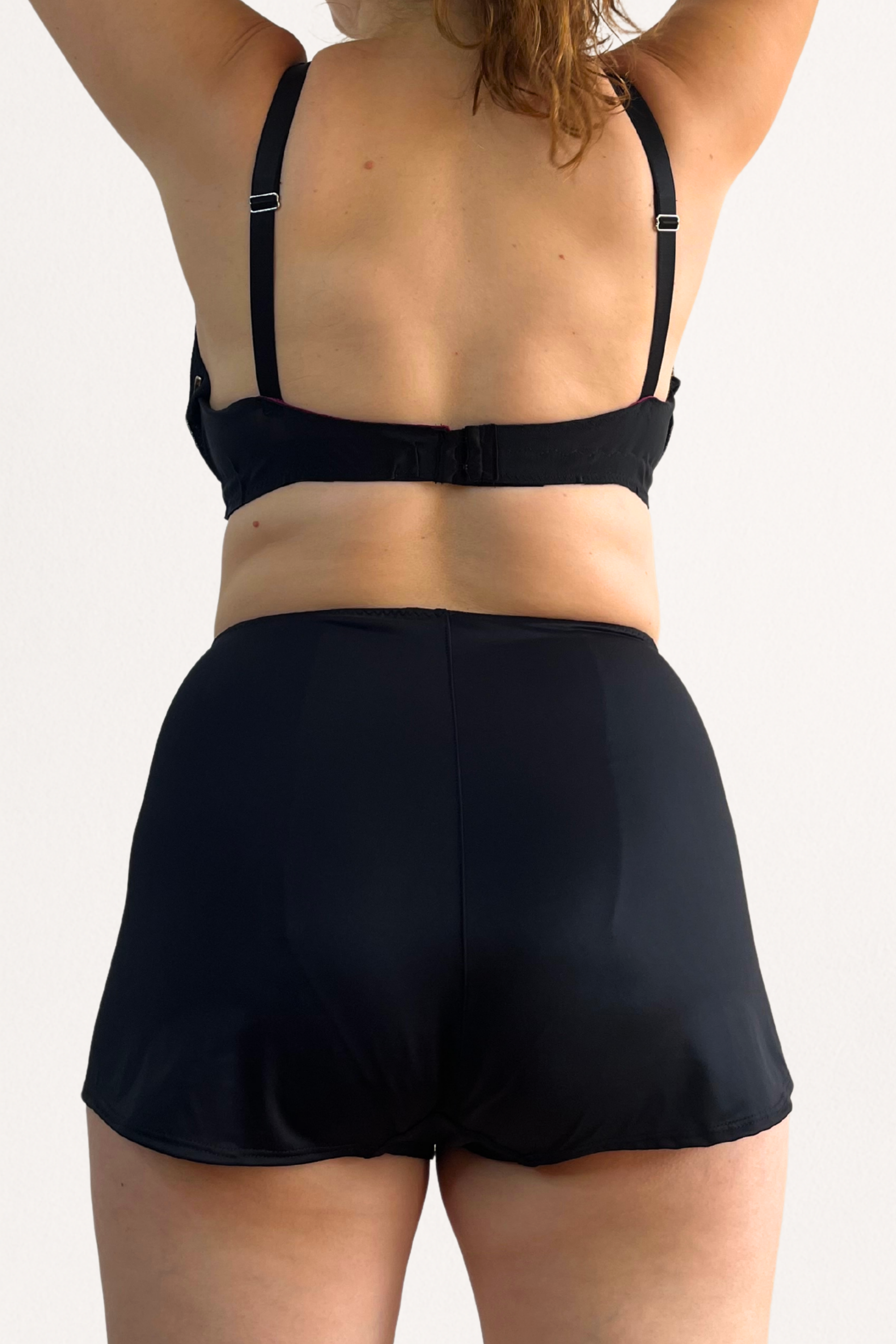 Cosy charlotte shorts in black beauty made from recycled fishing nets. 