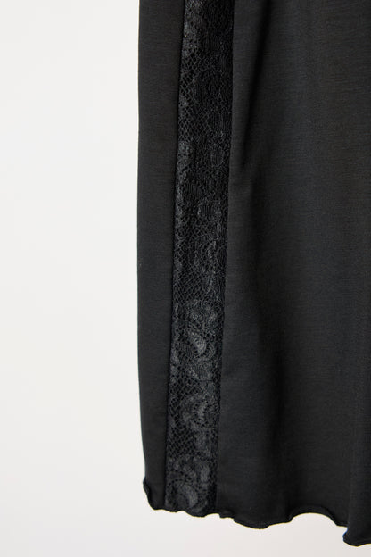 Close-up of the Cuurve Sweet Sienna cami neckline, lace trim detail