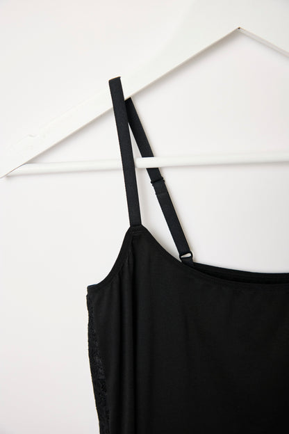 Close-up of lace trim on the Cuurve Sweet Sienna cami top