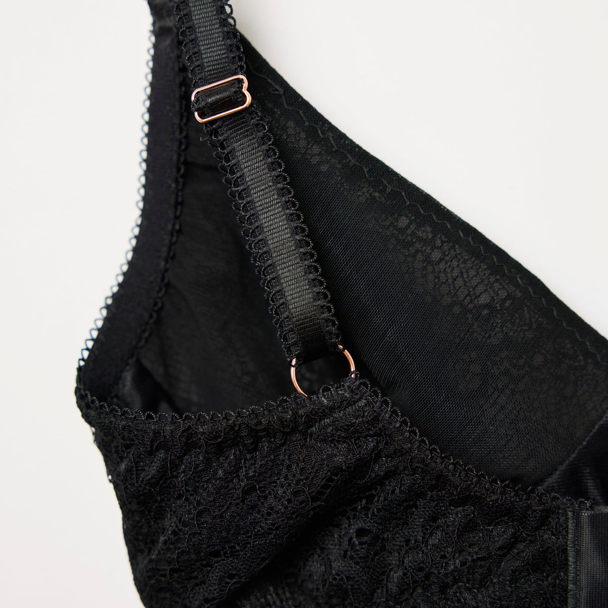 The Structured Selena — wire-free lace bra in black, product photo 4 of 7